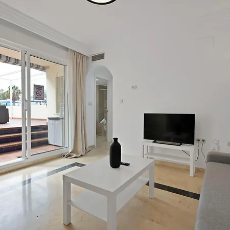 Playa Del Cable Apartment, Banana